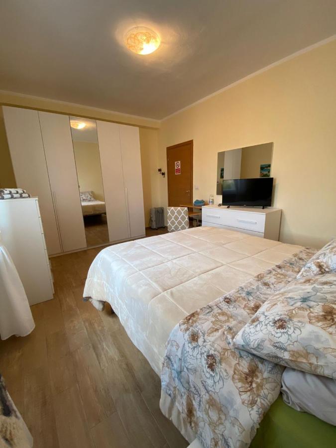 De Candia House Apartamento Rescaldina Exterior foto